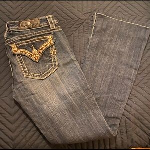 Medium wash -size 28. Dark wash size 26